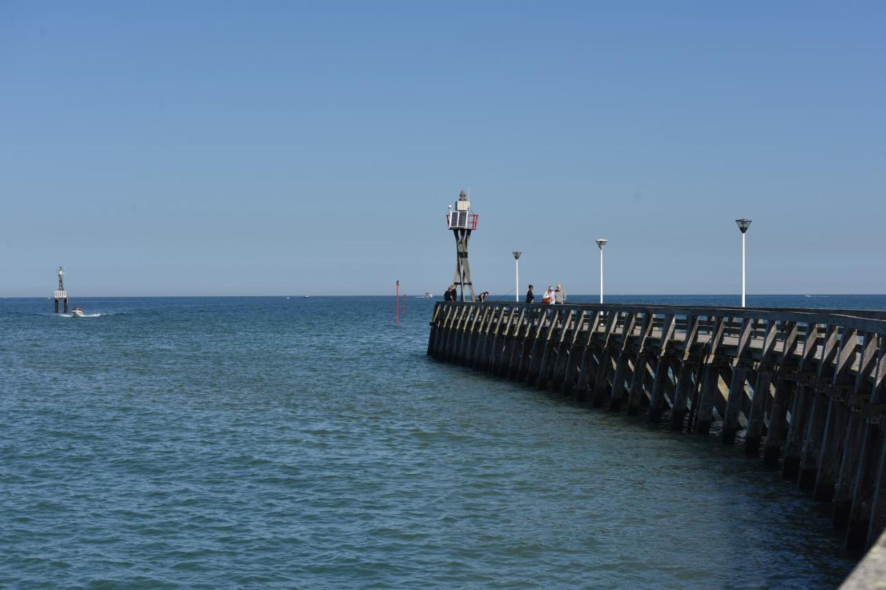 Beny-sur-Mer Le Petit Fort מראה חיצוני תמונה